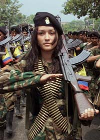 Female FARC soldier in Colombia (Aporrea)