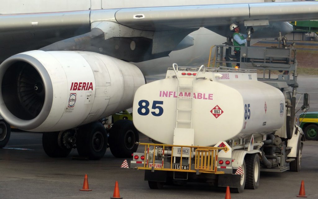 Venezuelan Gov’t Orders Airlines, Shipping Companies to Deposit Fuel Payments in US Treasury Account