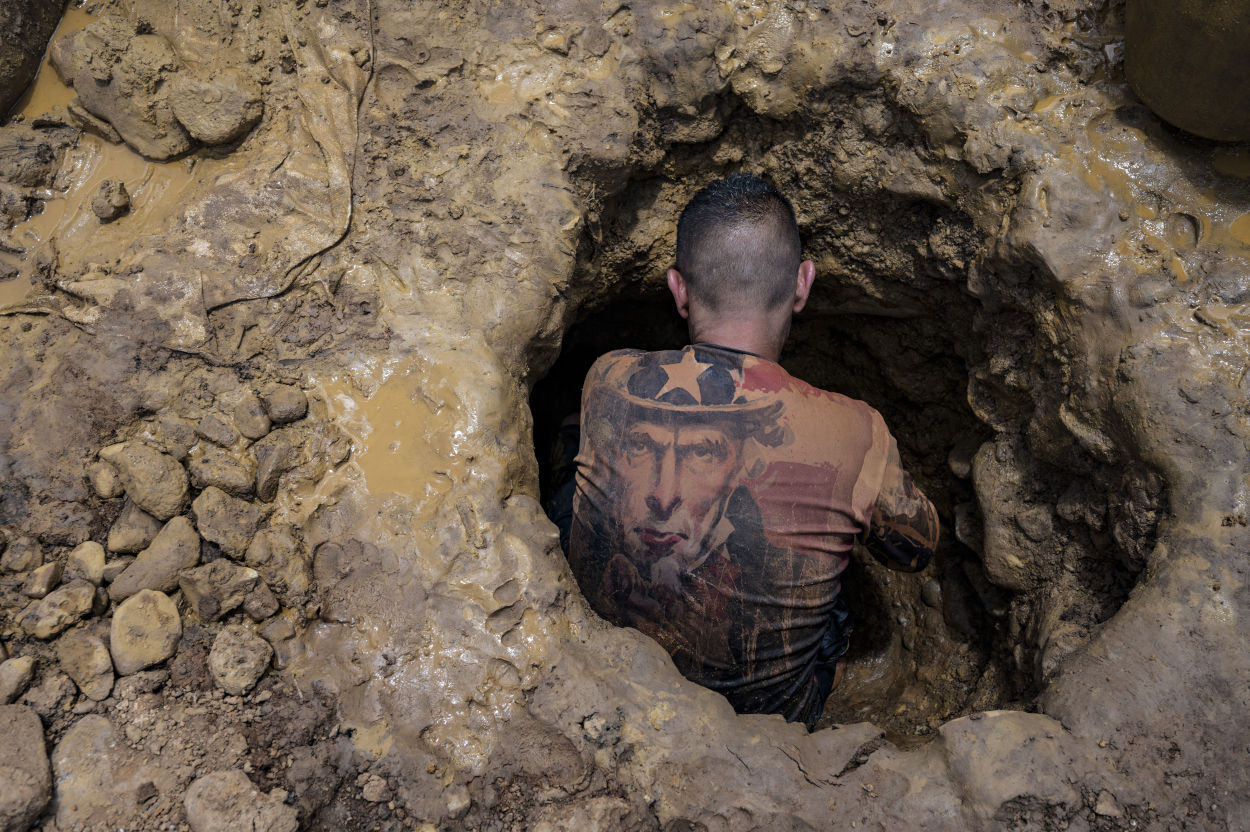 Venezuelan Armed Forces Launch Operation to Dislodge Illegal Miners from Gold-Rich Southeast
